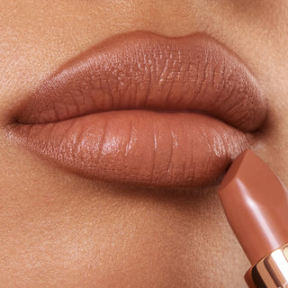 Matte Revolution Lipstick - Super Nudes Collection

- Catwalking